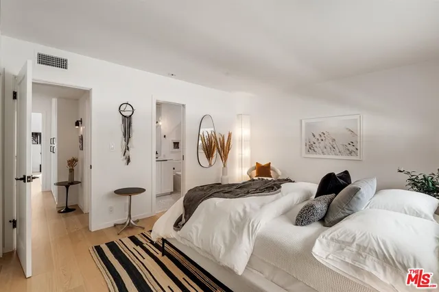 $1,599,000 | 958 18th Street, Unit 5, Santa Monica, CA 90403