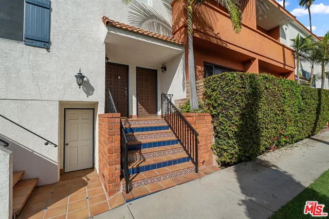 $1,599,000 | 958 18th Street, Unit 5, Santa Monica, CA 90403