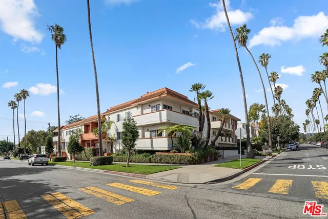 $1,599,000 | 958 18th Street, Unit 5, Santa Monica, CA 90403