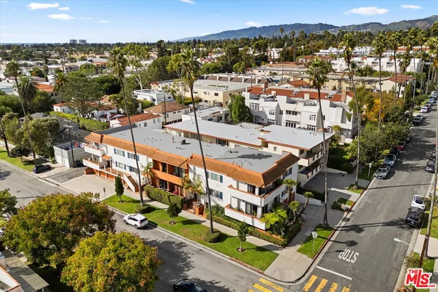 $1,599,000 | 958 18th Street, Unit 5, Santa Monica, CA 90403