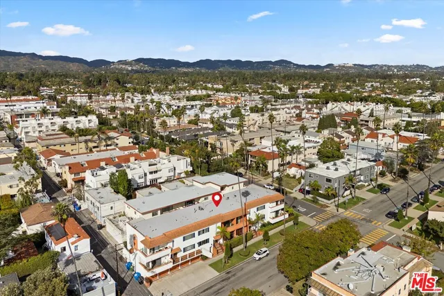 $1,599,000 | 958 18th Street, Unit 5, Santa Monica, CA 90403
