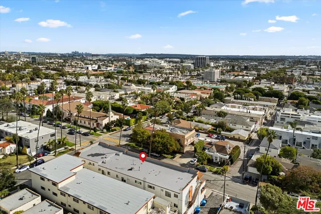 $1,599,000 | 958 18th Street, Unit 5, Santa Monica, CA 90403