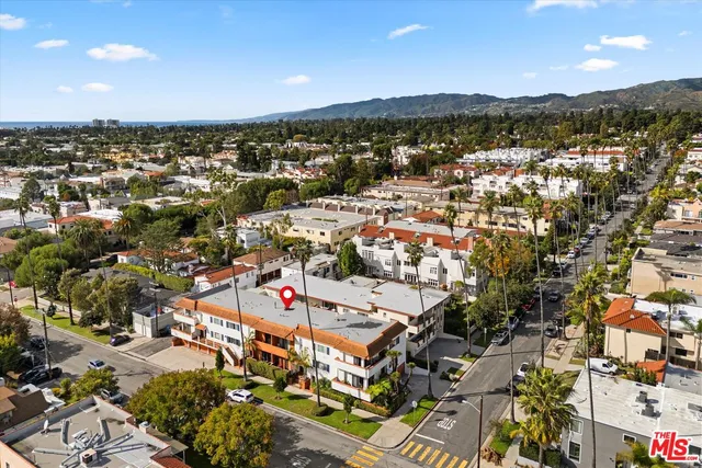 $1,599,000 | 958 18th Street, Unit 5, Santa Monica, CA 90403