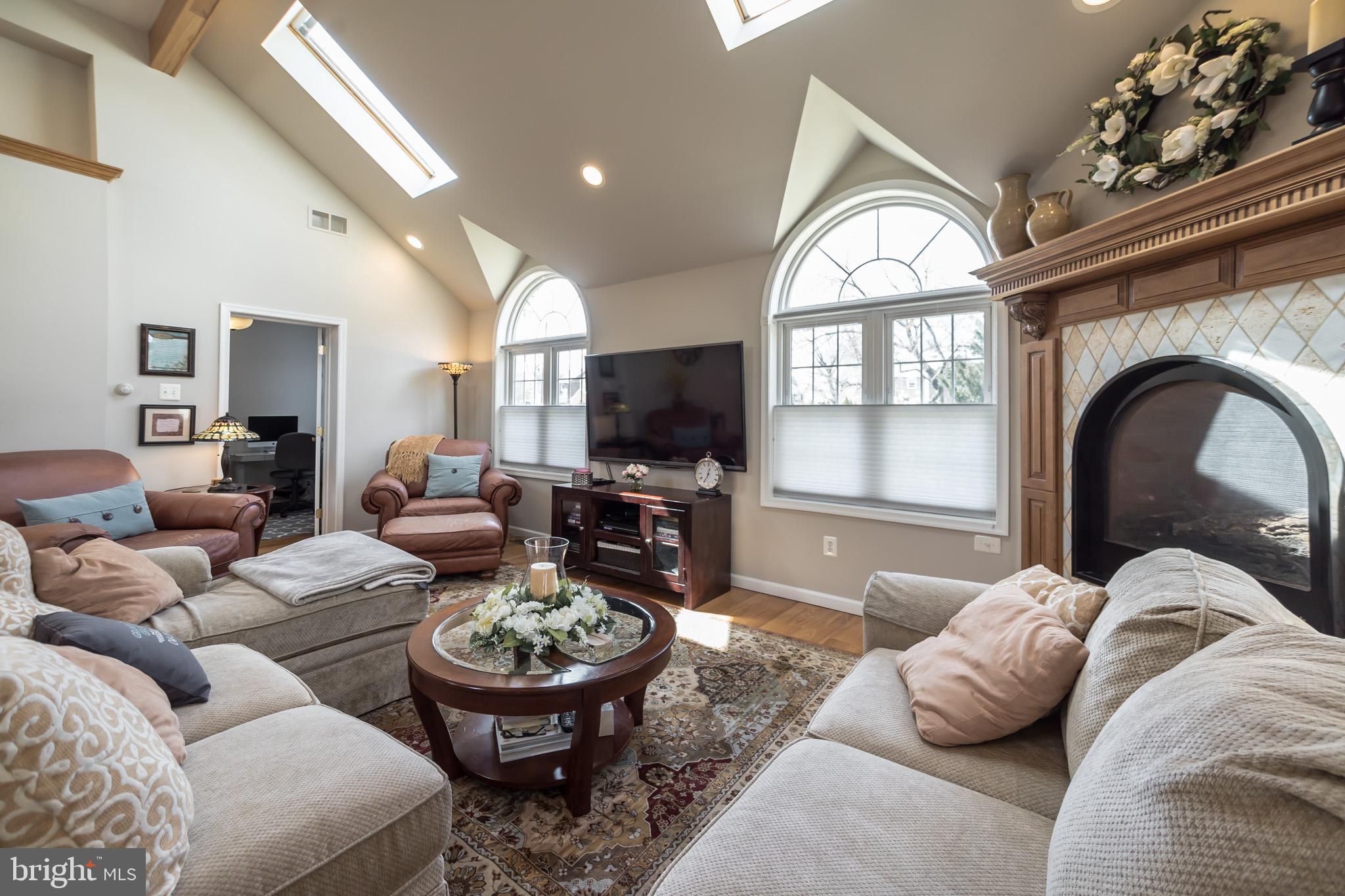 301 Kent Road Springfield, PA 19064 - Photo 16 of 30 Great Room/Gas Fireplace.