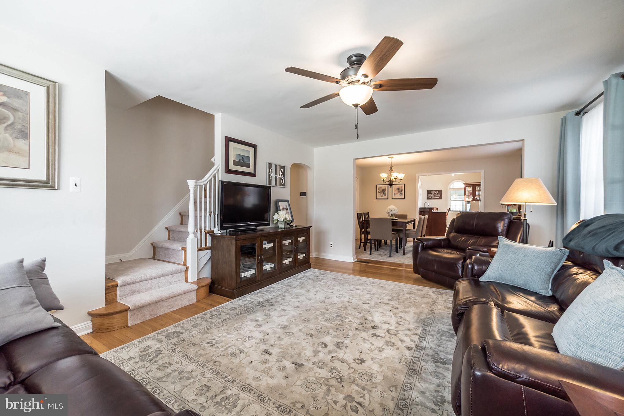 301 Kent Road Springfield, PA 19064 - Photo 3 of 30 Living Room
