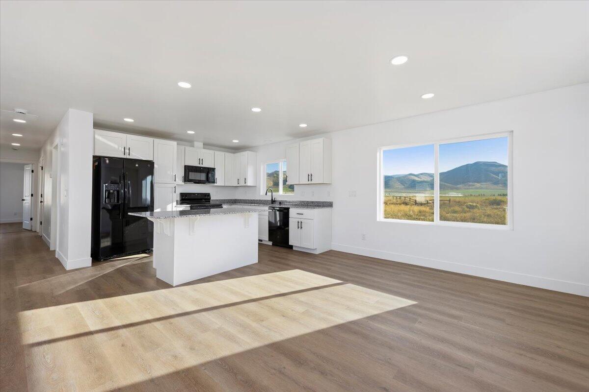 8 Punkin Center Road Gannett, ID 83313 - Photo 11 of 43 Dining Area