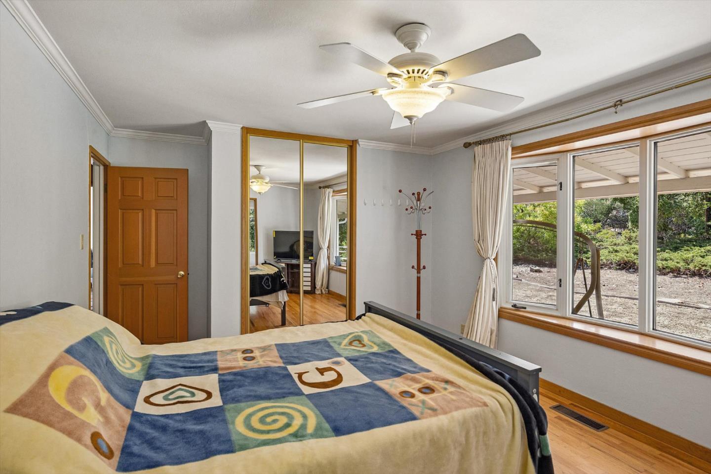 20615 Leonard Road Saratoga, CA 95070 - Photo 14 of 29 Gallery Image 14