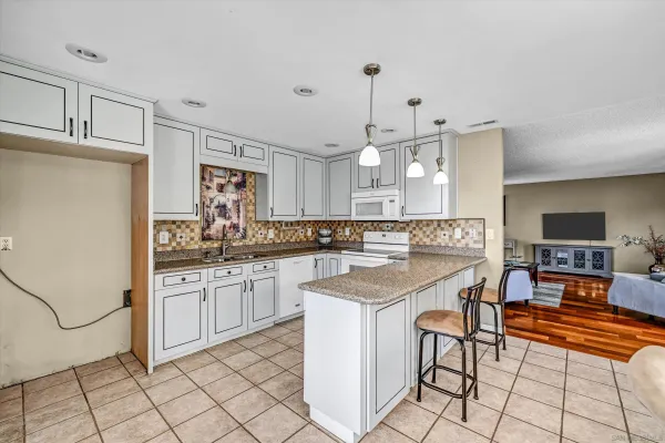 $785,000 | 13856 Gorrion Court, El Cajon, CA 92021