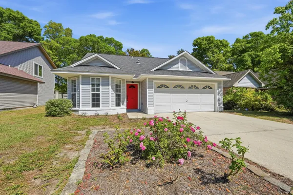 $2,550 | 176 Wright Circle, Niceville, FL 32578