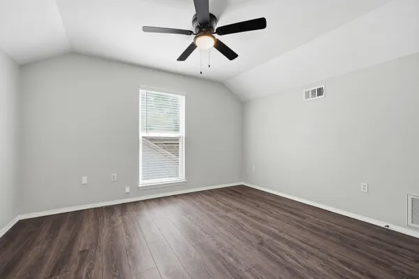 $2,550 | 176 Wright Circle, Niceville, FL 32578