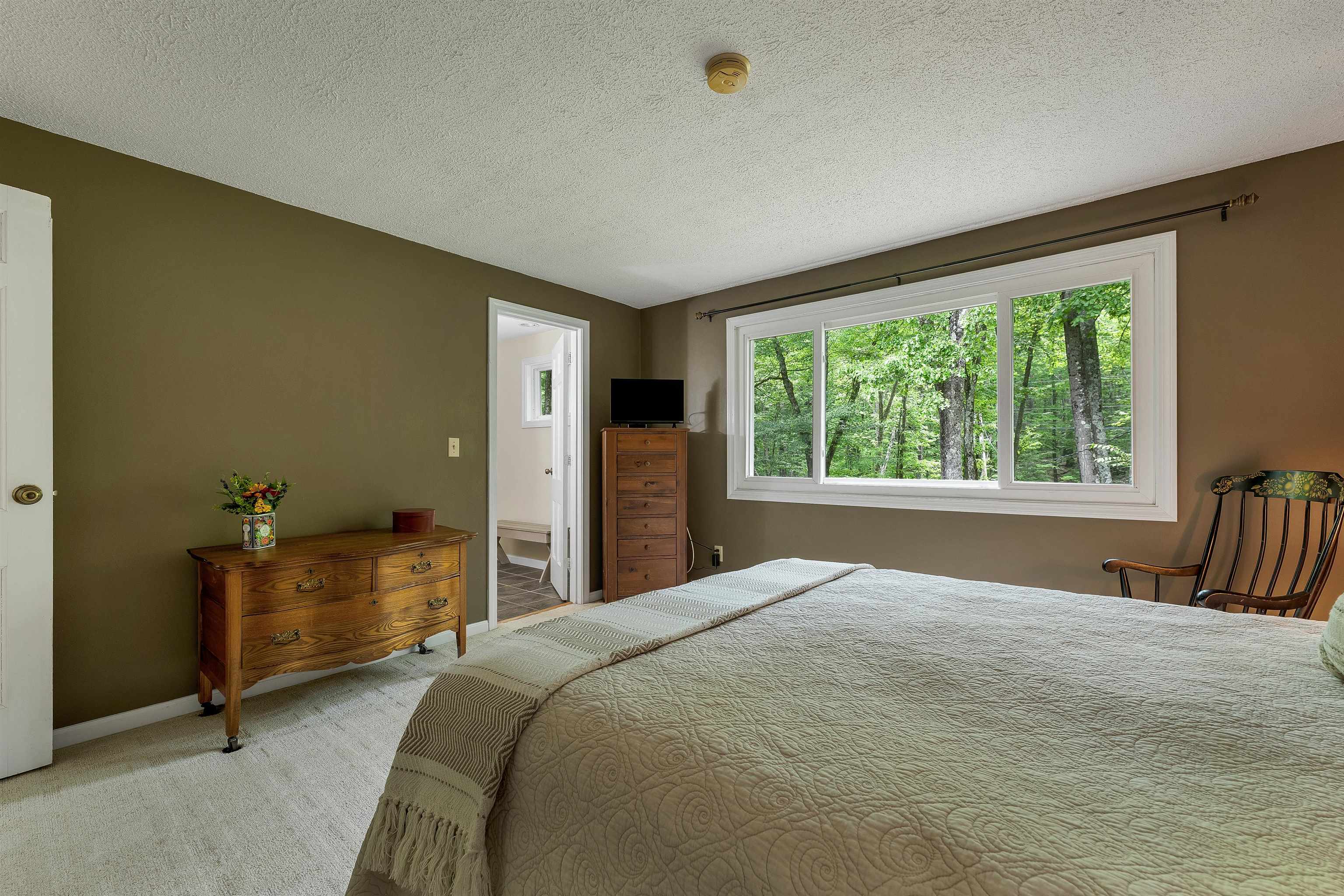 208 Liberty Hill Road Bedford, NH 03110 - Photo 17 of 29