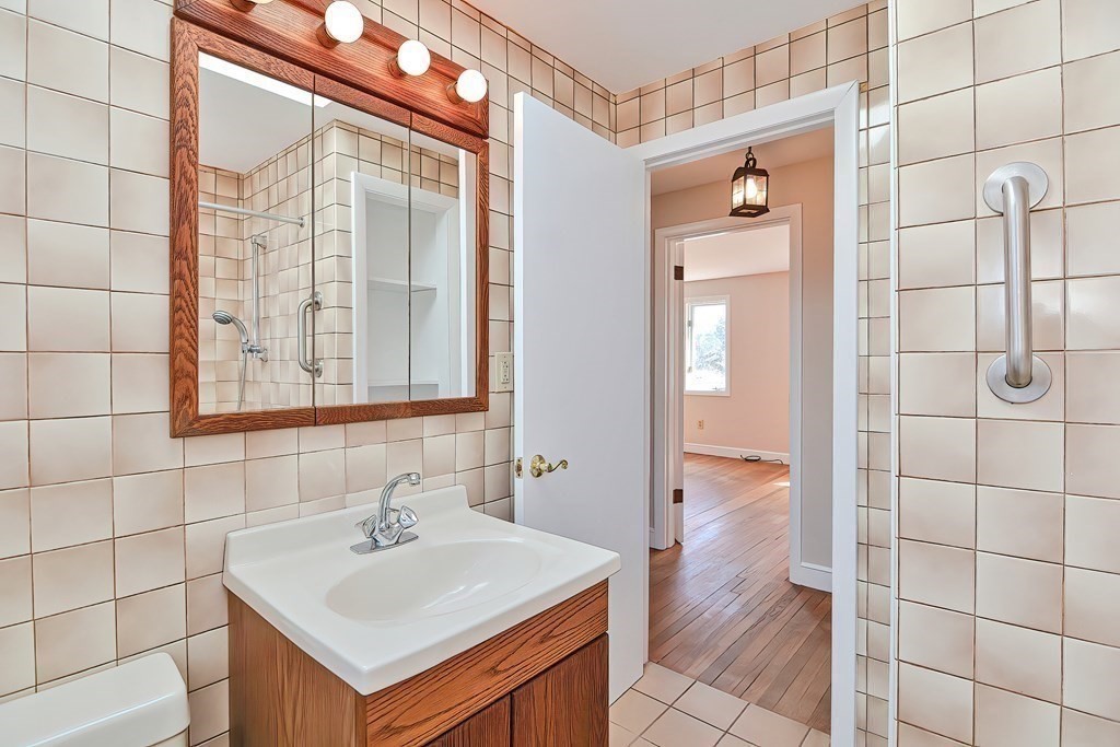 8 Holmes Road Ashland, MA 01721 - Photo 13 of 33