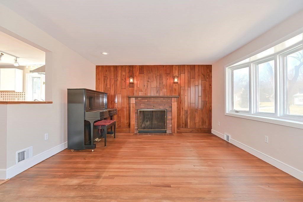 8 Holmes Road Ashland, MA 01721 - Photo 5 of 33