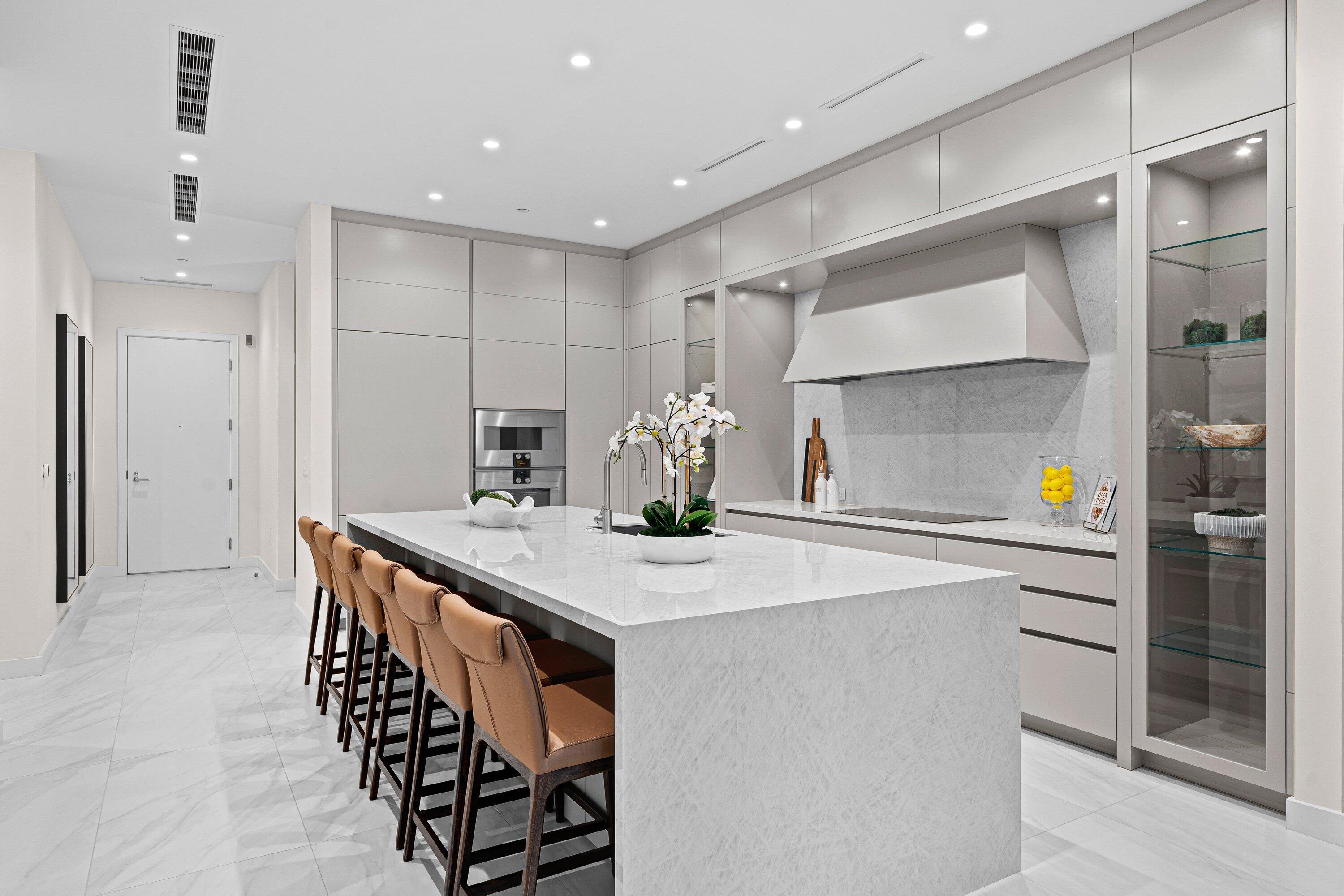 220 Southeast Mizner Boulevard, Unit 102 Boca Raton, FL 33432 - Photo 3 of 55 Kitchen