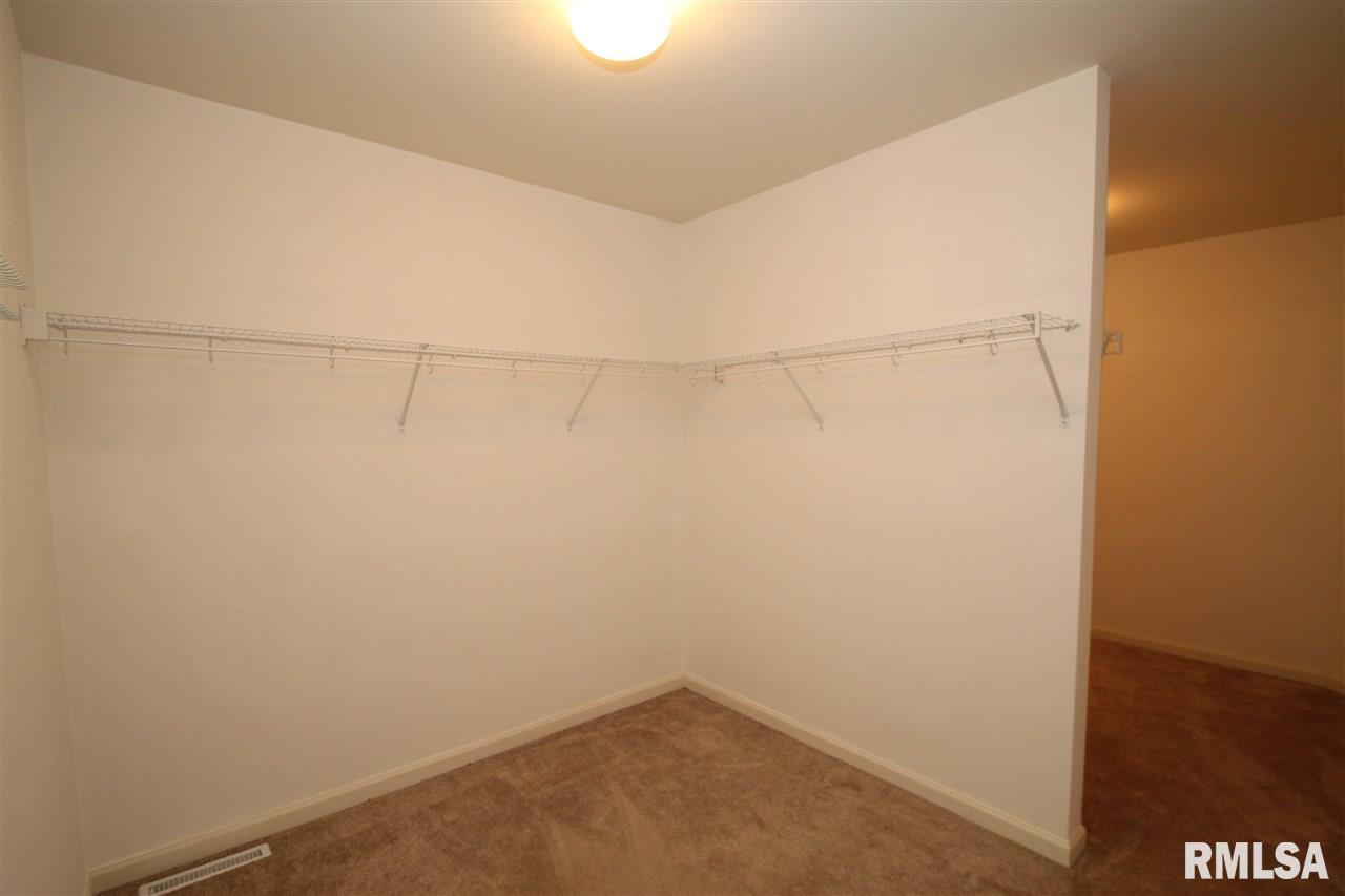 2045 West Geneva Road Peoria, IL 61615 - Photo 19 of 33 Gallery Image 19