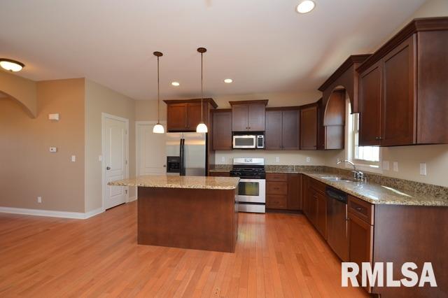 2045 West Geneva Road Peoria, IL 61615 - Photo 9 of 33 Gallery Image 9