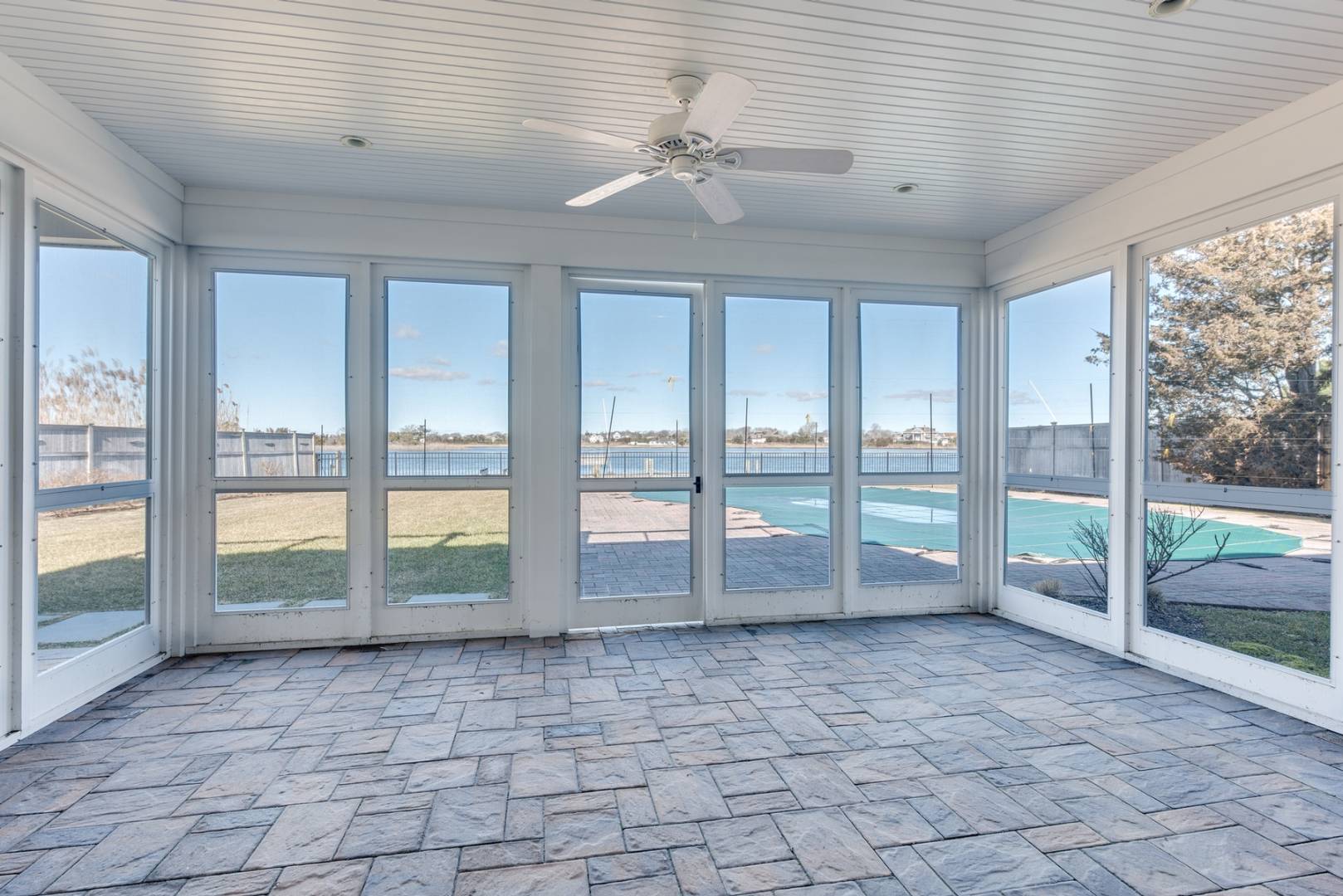 126 Dune Road Quogue, NY 11959 - Photo 11 of 26