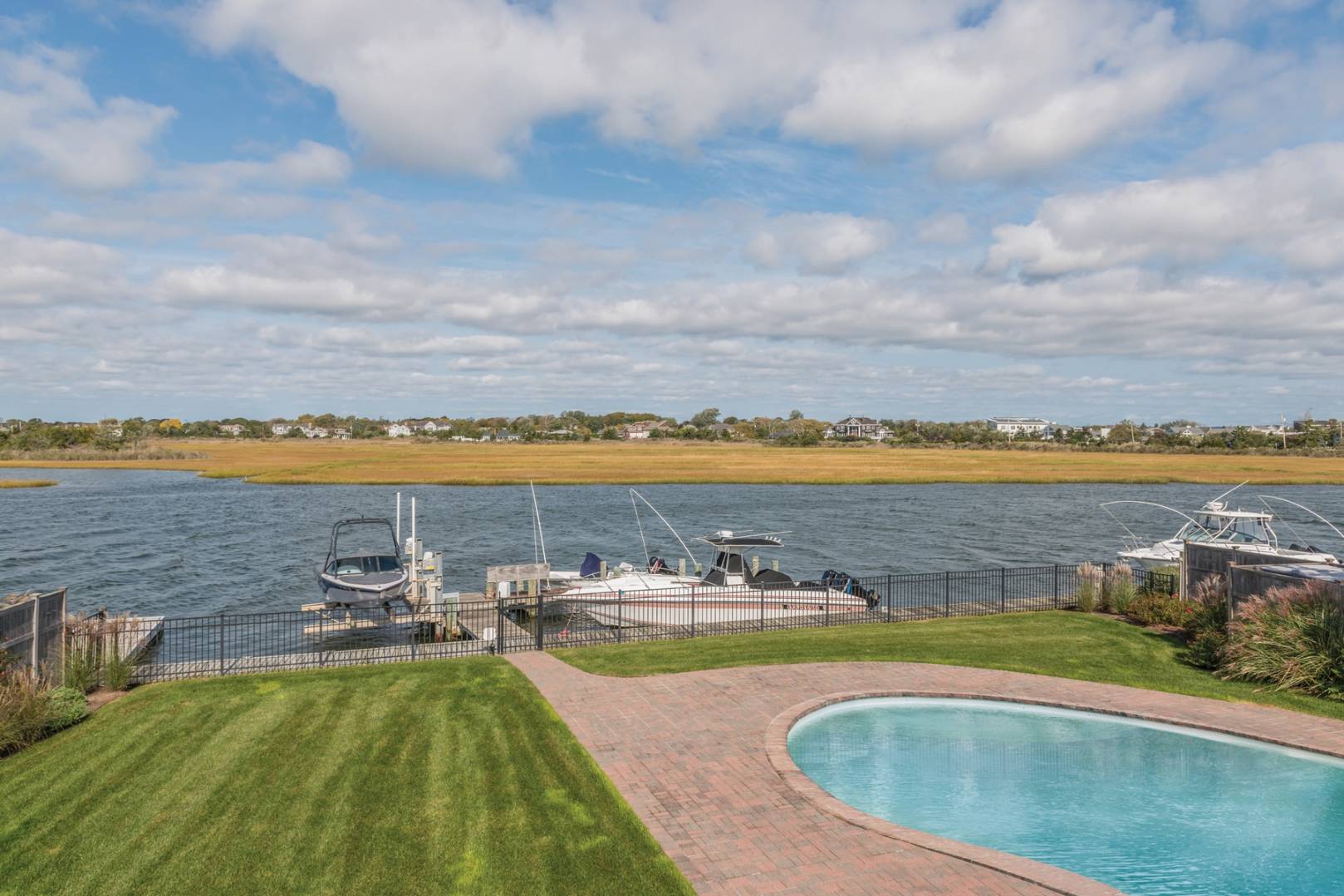 126 Dune Road Quogue, NY 11959 - Photo 3 of 26