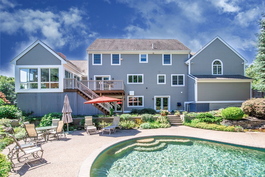 32 Spring Hill Road Merrimac, MA 01860 - Photo 2 of 30