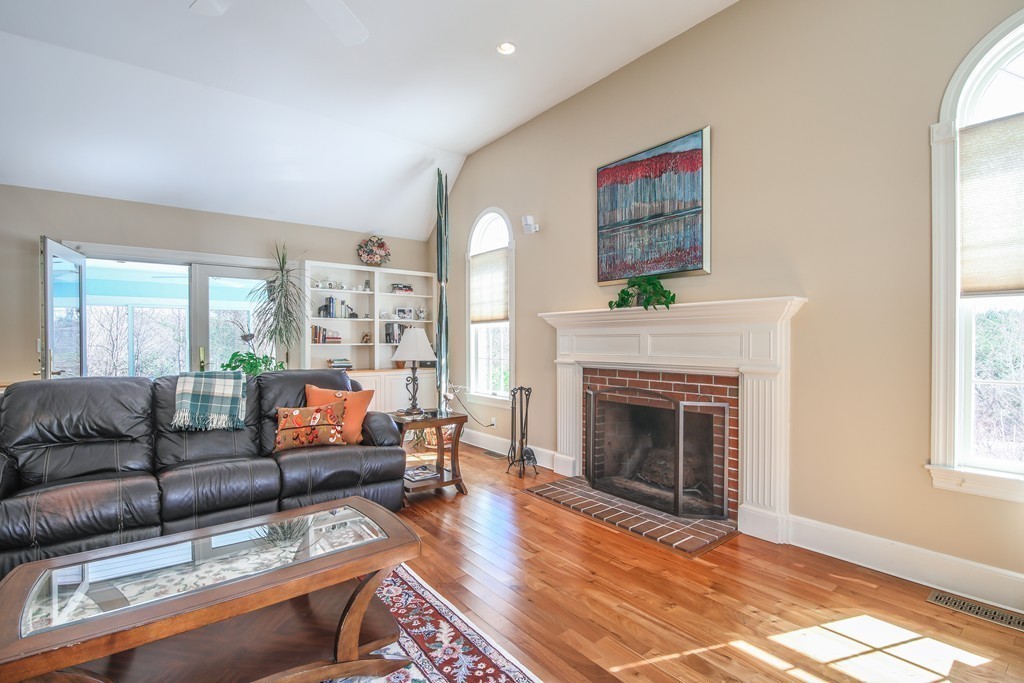 32 Spring Hill Road Merrimac, MA 01860 - Photo 9 of 30