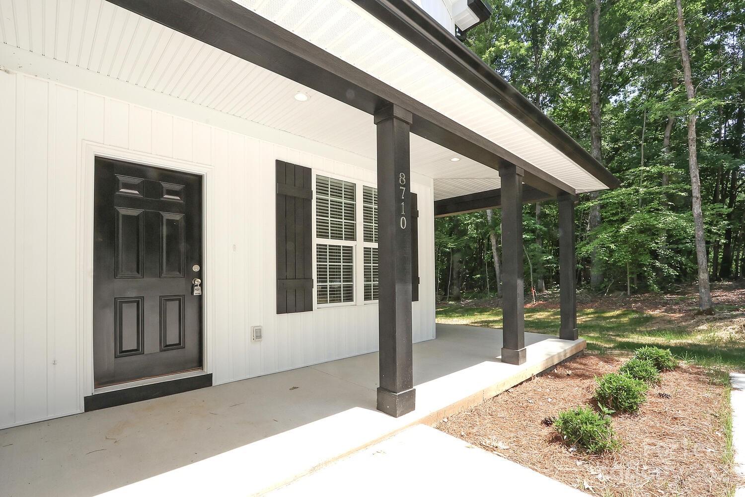 8710 Island Point Road Sherrills Ford, NC 28673 - Photo 4 of 48
