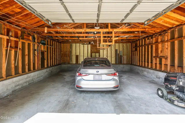 $574,900 | 28 Tudor Road, Albany, NY 12203