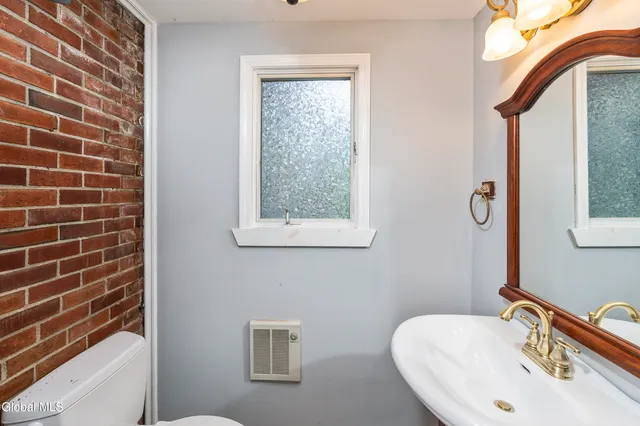 $574,900 | 28 Tudor Road, Albany, NY 12203