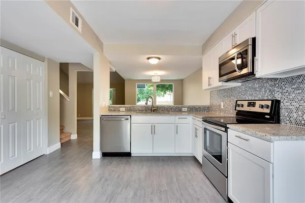 $2,000 | 2706 Mulford Cove, Unit A, Austin, TX 78741