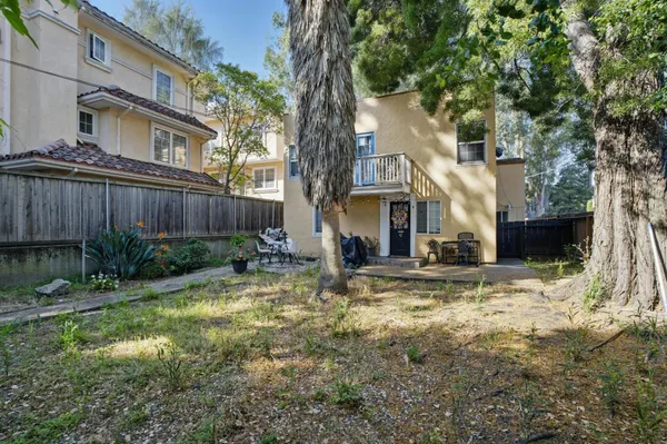 $1,899,999 | 824 El Camino Real, Burlingame, CA 94010