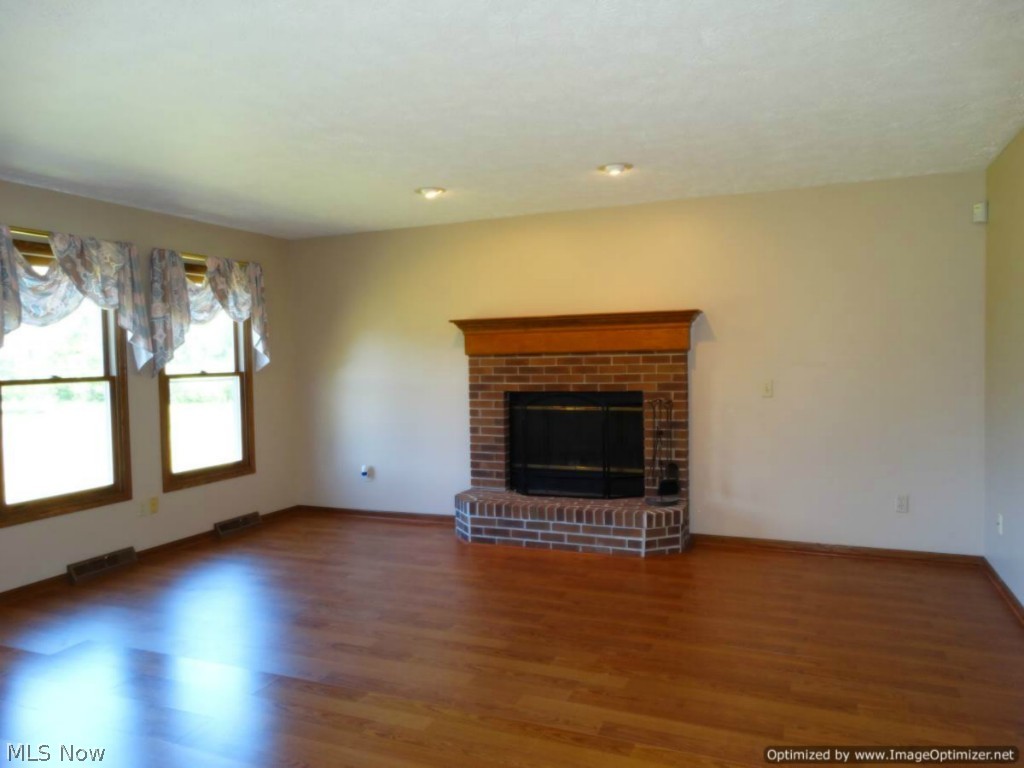 11170 Clark Road Chardon, OH 44024 - Photo 6 of 24