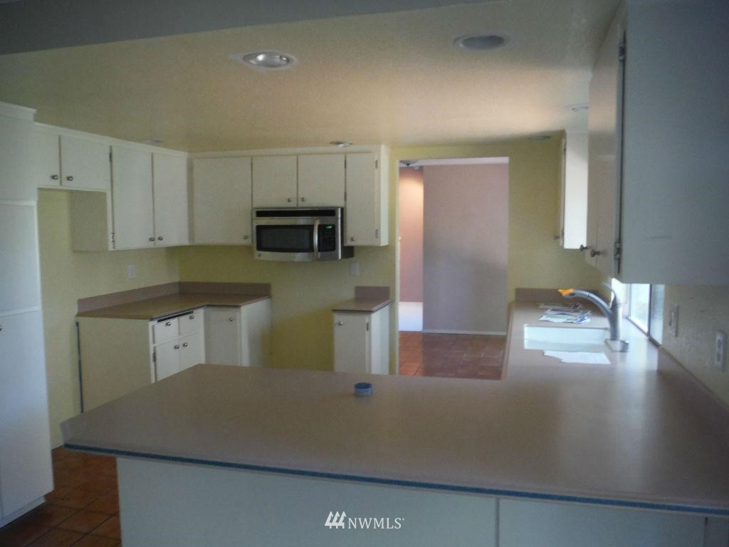 16627 23rd Avenue Southeast Bothell, WA 98012 - Photo 5 of 10 Gallery Image 5