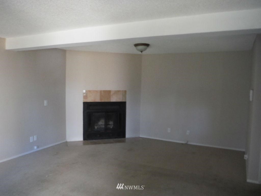 16627 23rd Avenue Southeast Bothell, WA 98012 - Photo 7 of 10 Gallery Image 7