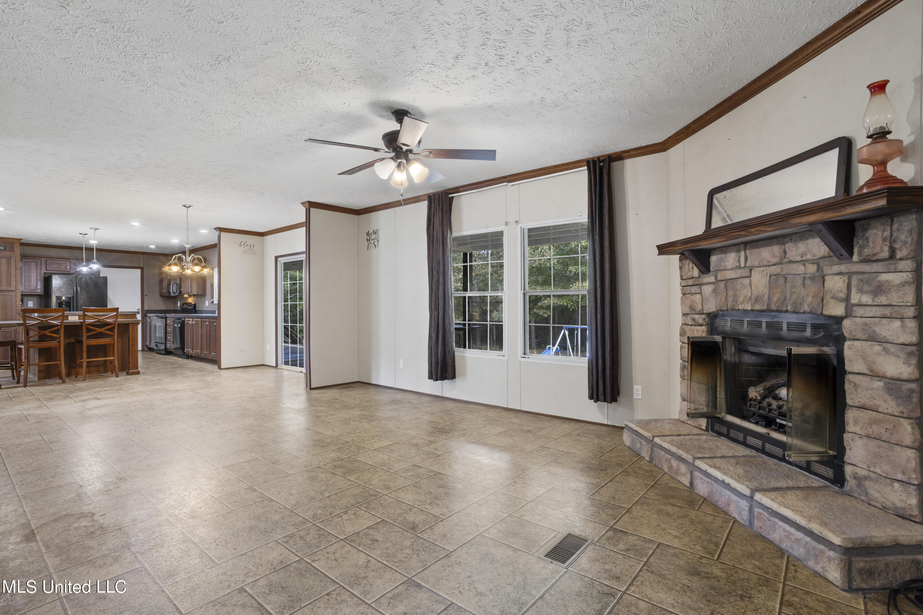 17146 Lakeview Road Saucier, MS 39574 - Photo 19 of 41 020