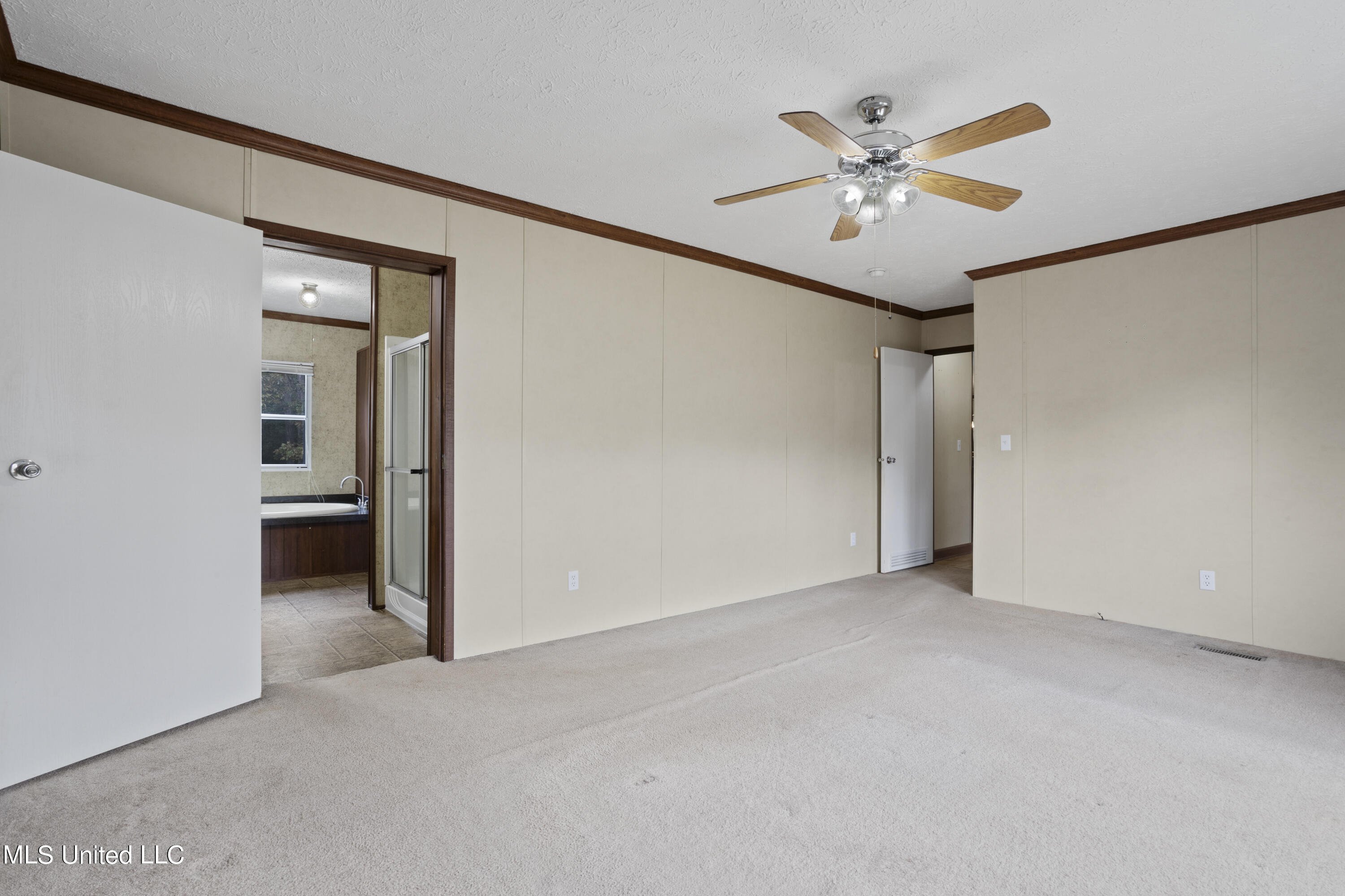 17146 Lakeview Road Saucier, MS 39574 - Photo 21 of 41 022