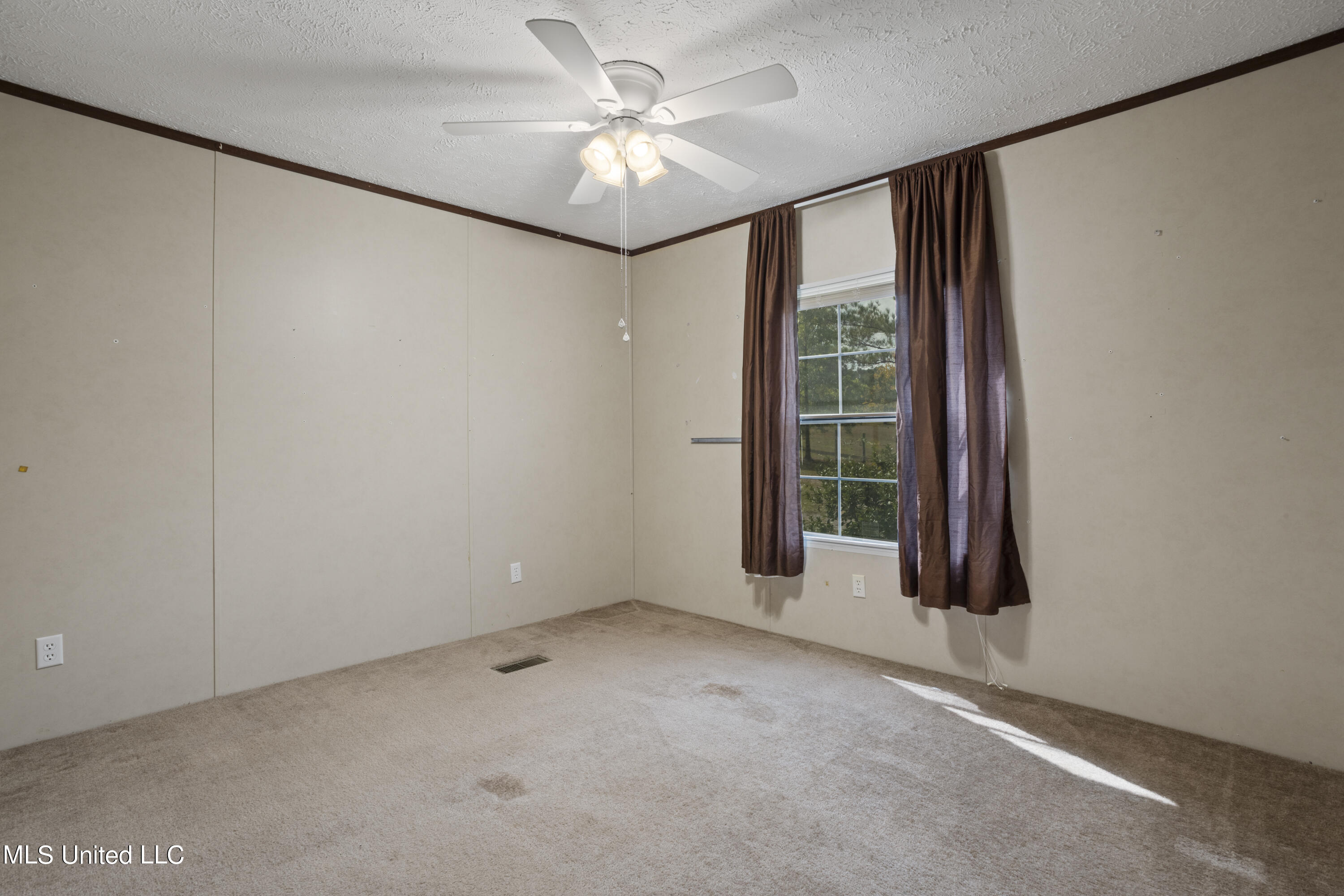 17146 Lakeview Road Saucier, MS 39574 - Photo 28 of 41 029