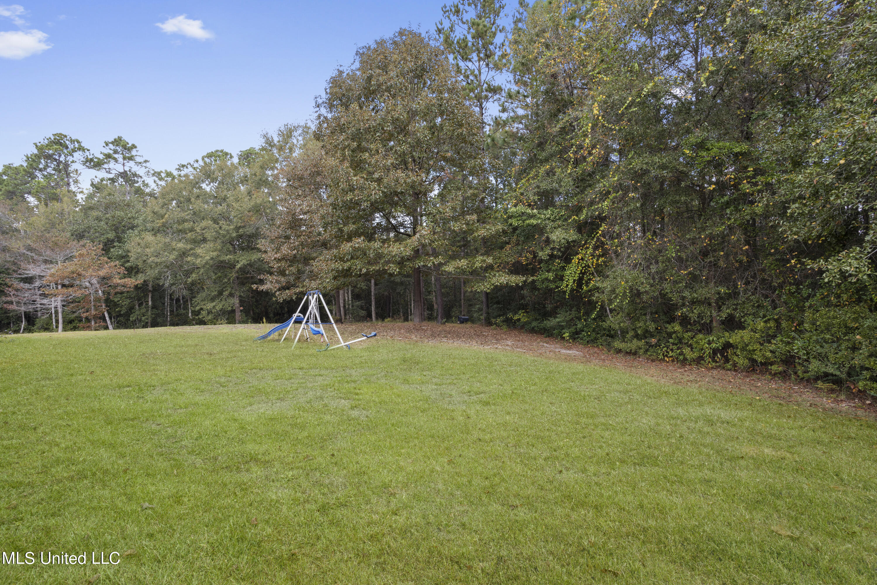 17146 Lakeview Road Saucier, MS 39574 - Photo 33 of 41 034