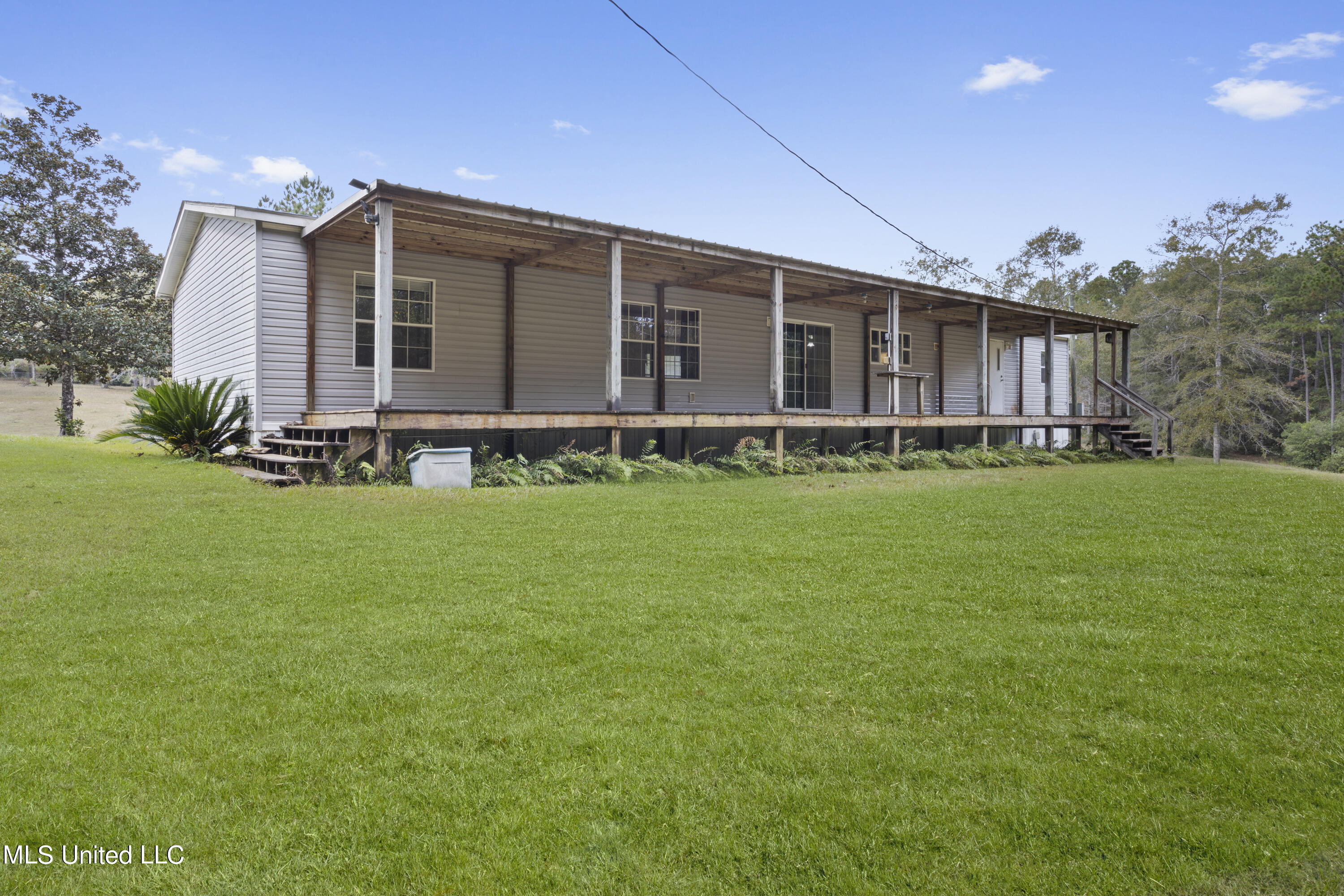 17146 Lakeview Road Saucier, MS 39574 - Photo 34 of 41 035