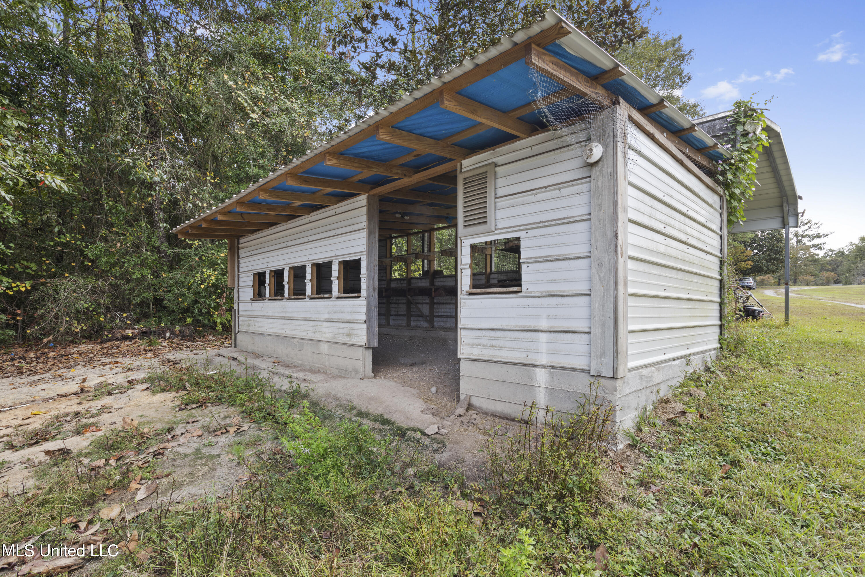 17146 Lakeview Road Saucier, MS 39574 - Photo 36 of 41 038
