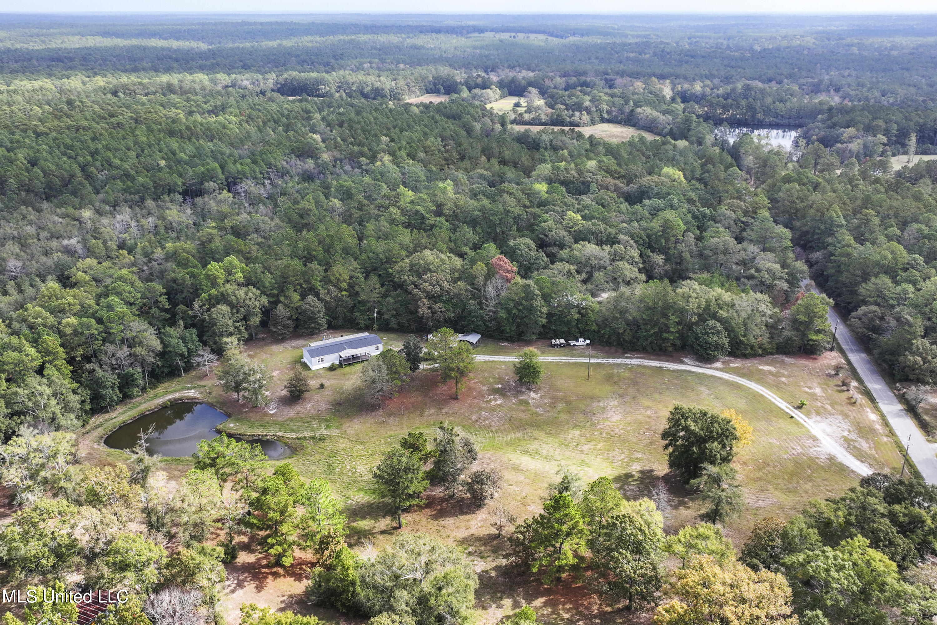 17146 Lakeview Road Saucier, MS 39574 - Photo 40 of 41 045