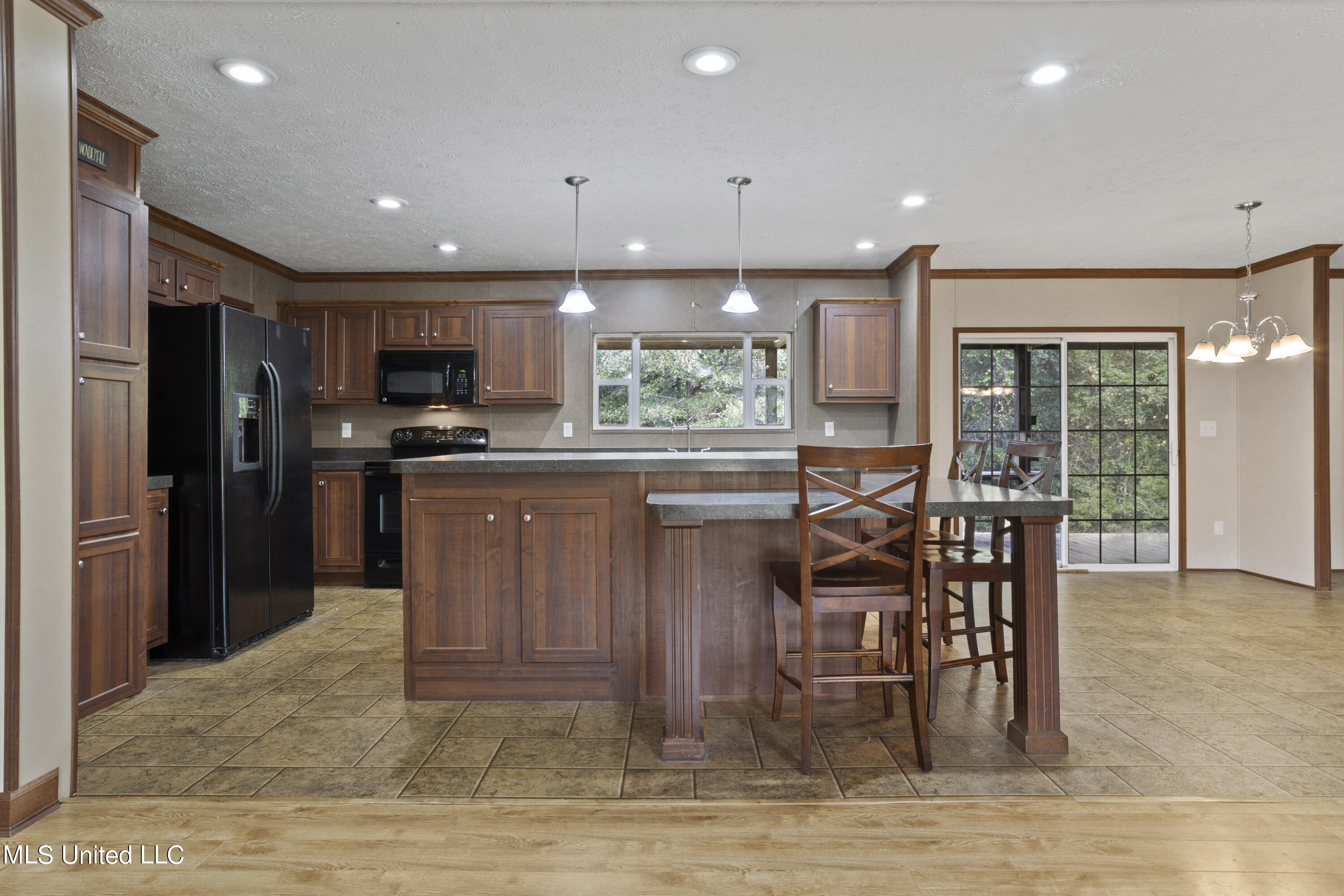 17146 Lakeview Road Saucier, MS 39574 - Photo 8 of 41 009