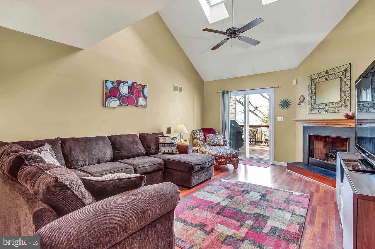 70 Greenleaf Road York, PA 17406 - Photo 2 of 25 Gallery Image 2