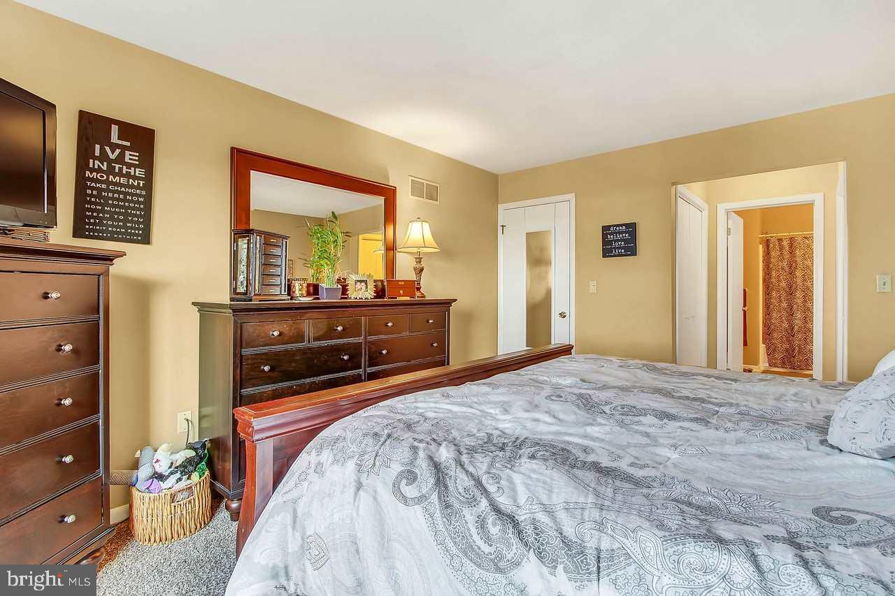 70 Greenleaf Road York, PA 17406 - Photo 11 of 25 Gallery Image 11