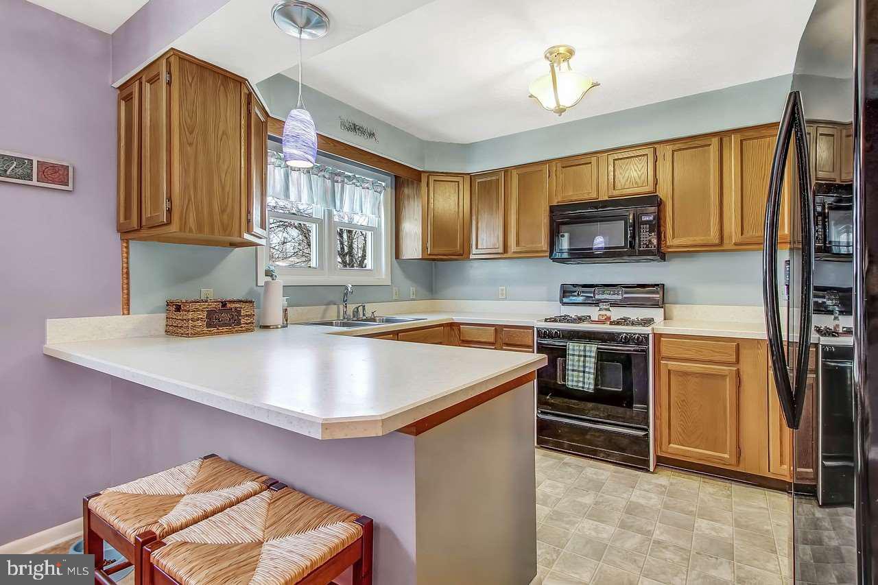 70 Greenleaf Road York, PA 17406 - Photo 7 of 25 Gallery Image 7