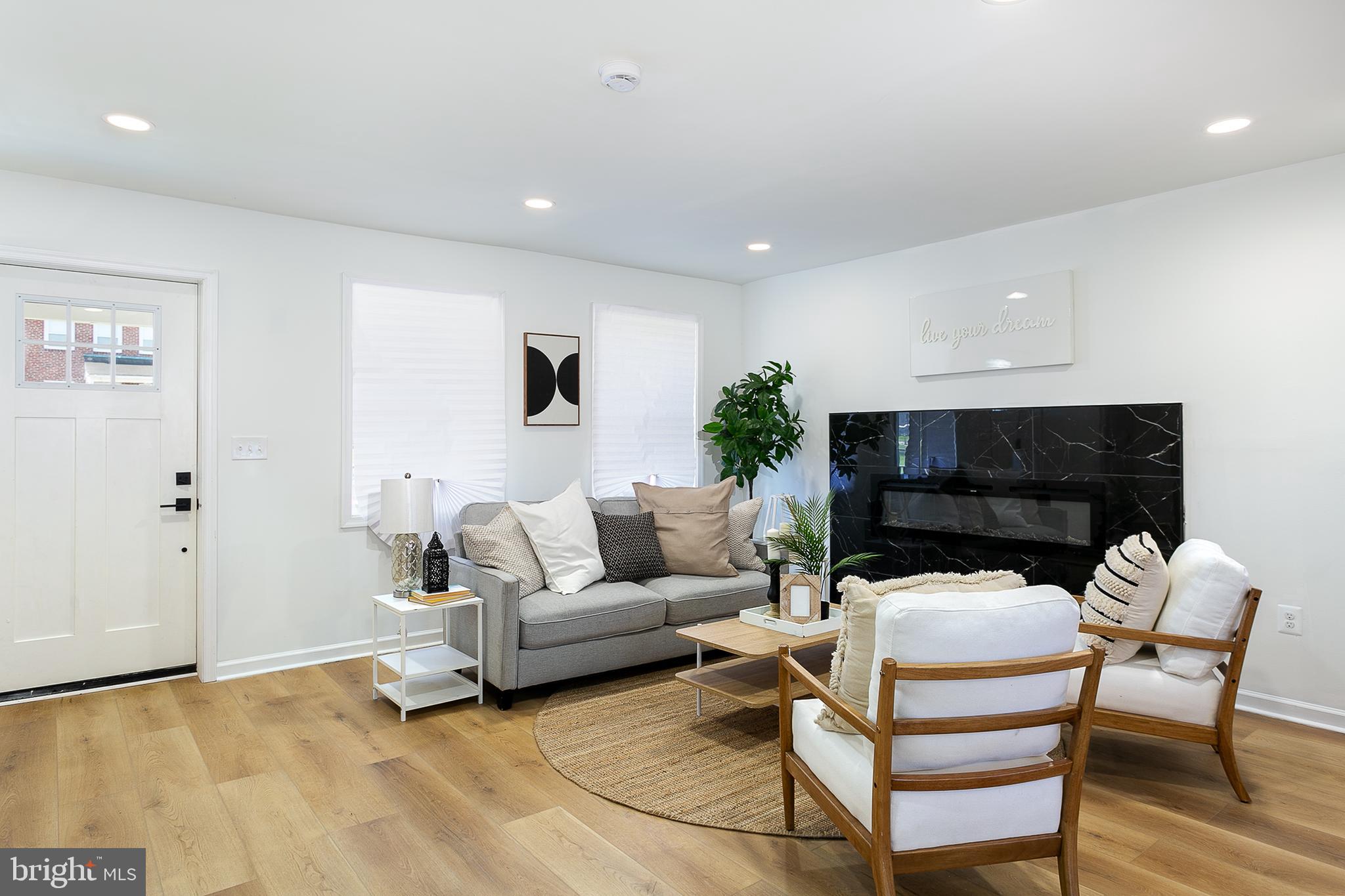 1346 Pentridge Road Baltimore, MD 21239 - Photo 4 of 25