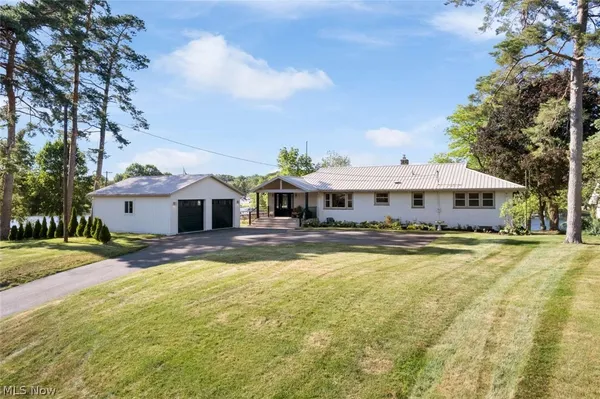 $749,000 | 5969 West Shore Drive Northwest, Canton, OH 44718