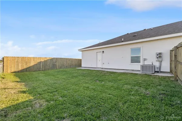 $1,380 | 1324 North Abesam Avenue, Unit 2, Edinburg, TX 78542