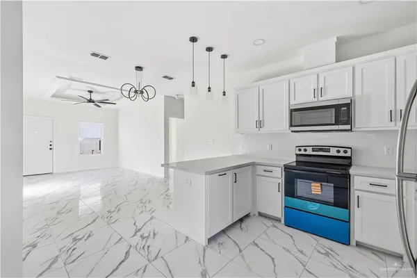 $1,380 | 1324 North Abesam Avenue, Unit 2, Edinburg, TX 78542