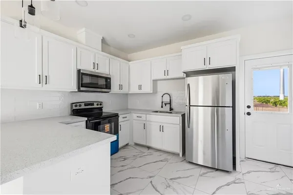 $1,380 | 1324 North Abesam Avenue, Unit 2, Edinburg, TX 78542