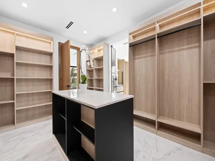 $10,200,000 | 111 Fiesta Way, Fort Lauderdale, FL 33301