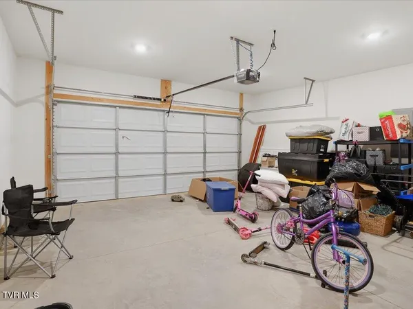 $345,000 | 5128 Lost Crk Drive, Morristown, TN 37813